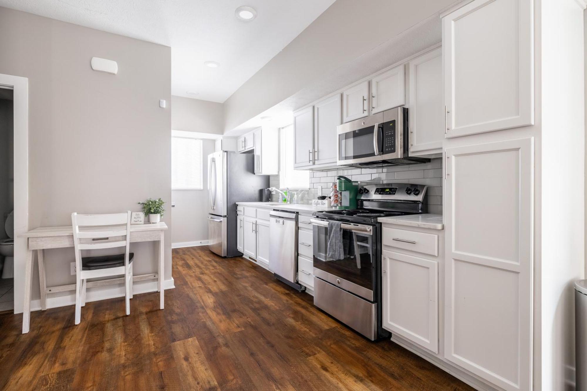 Luxury Downtown Townhome Unit 13 Cleveland Bagian luar foto