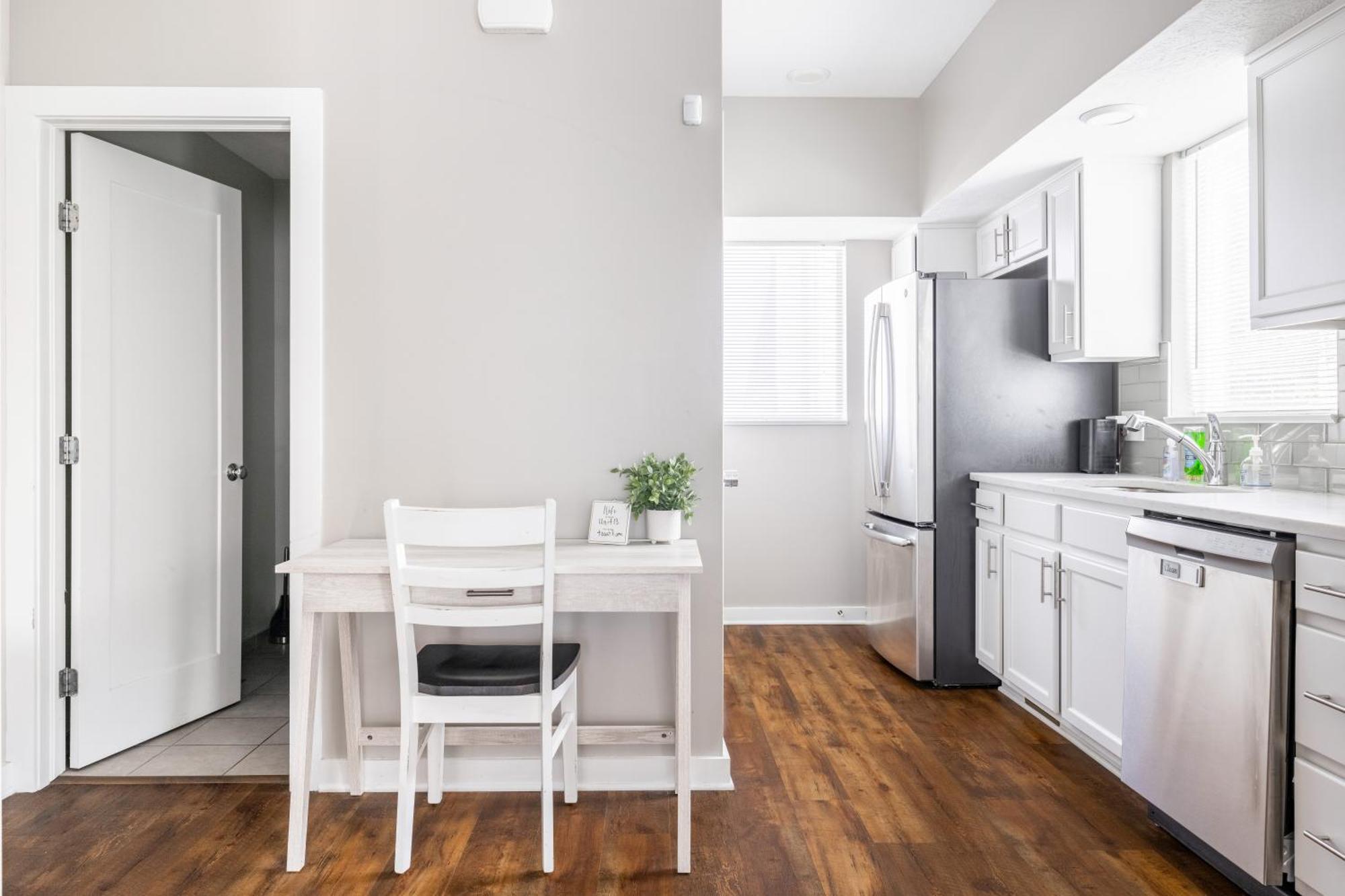 Luxury Downtown Townhome Unit 13 Cleveland Bagian luar foto